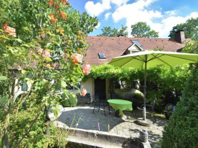 Гостиница Cosy holiday home with gazebo on the edge of the forest  Вайссенбург